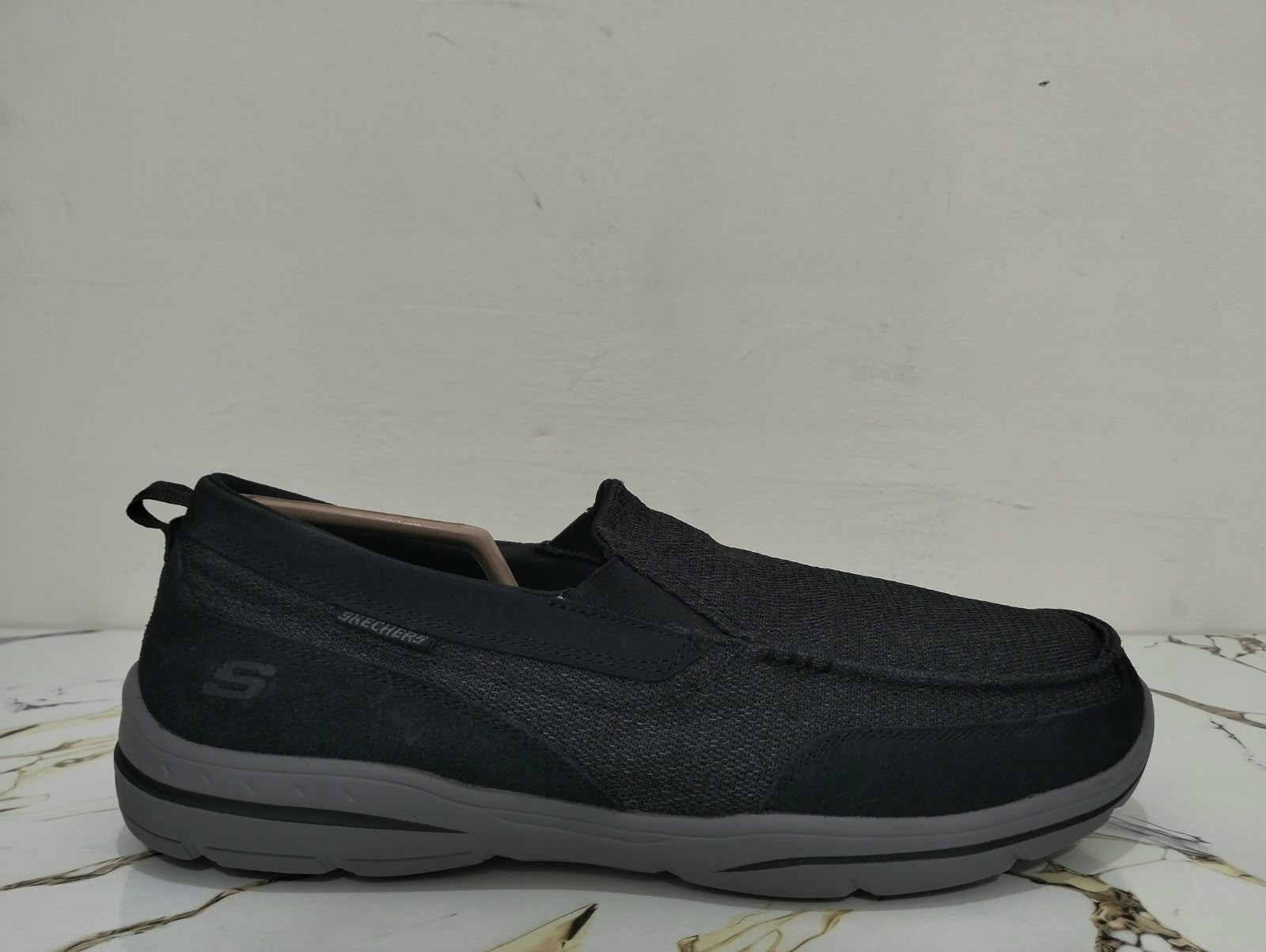 SKECHERS MENS SLIP ON  