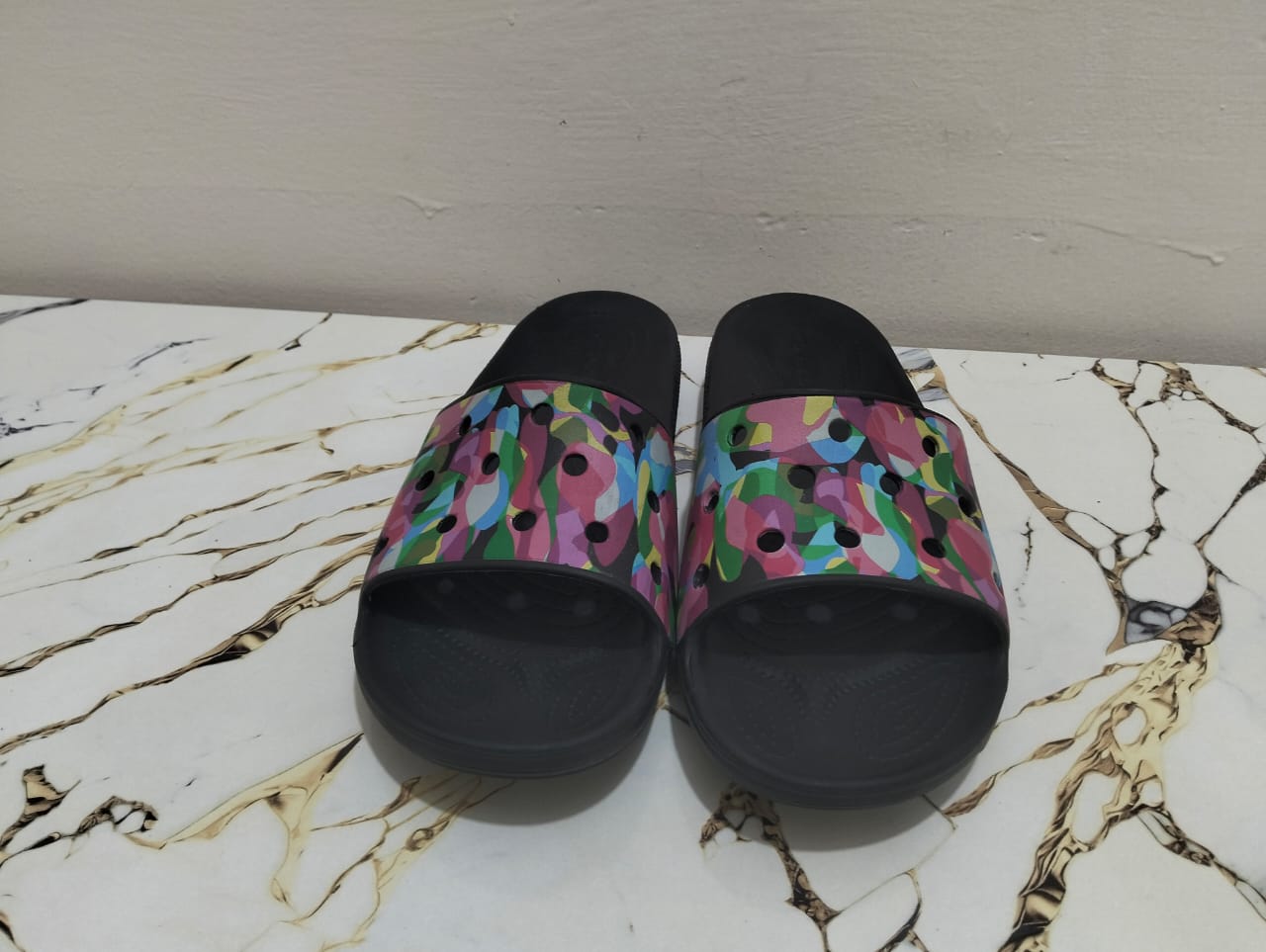 CROCS MENS CLASSIC MANIA SLIDES view 5