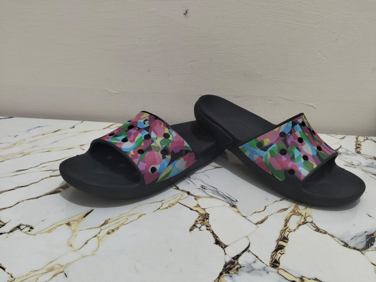 CROCS MENS CLASSIC MANIA SLIDES view 7