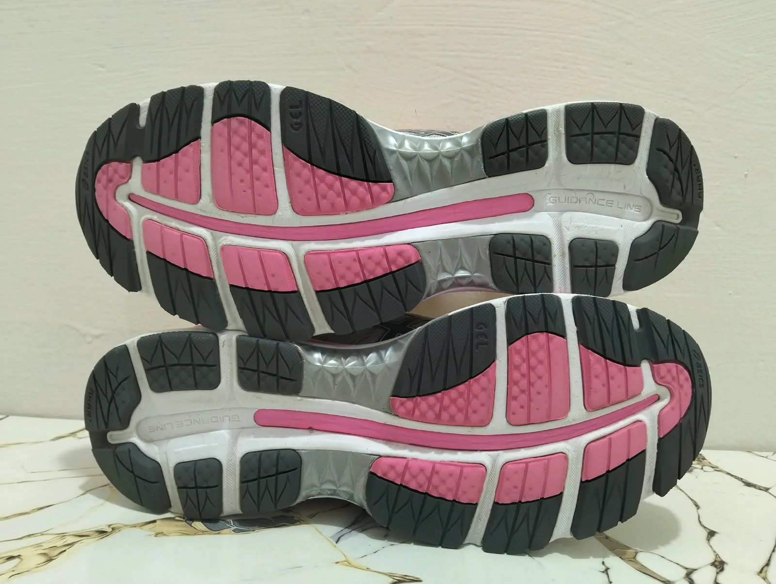 ASICS GEL NIMBUS 18 view 4