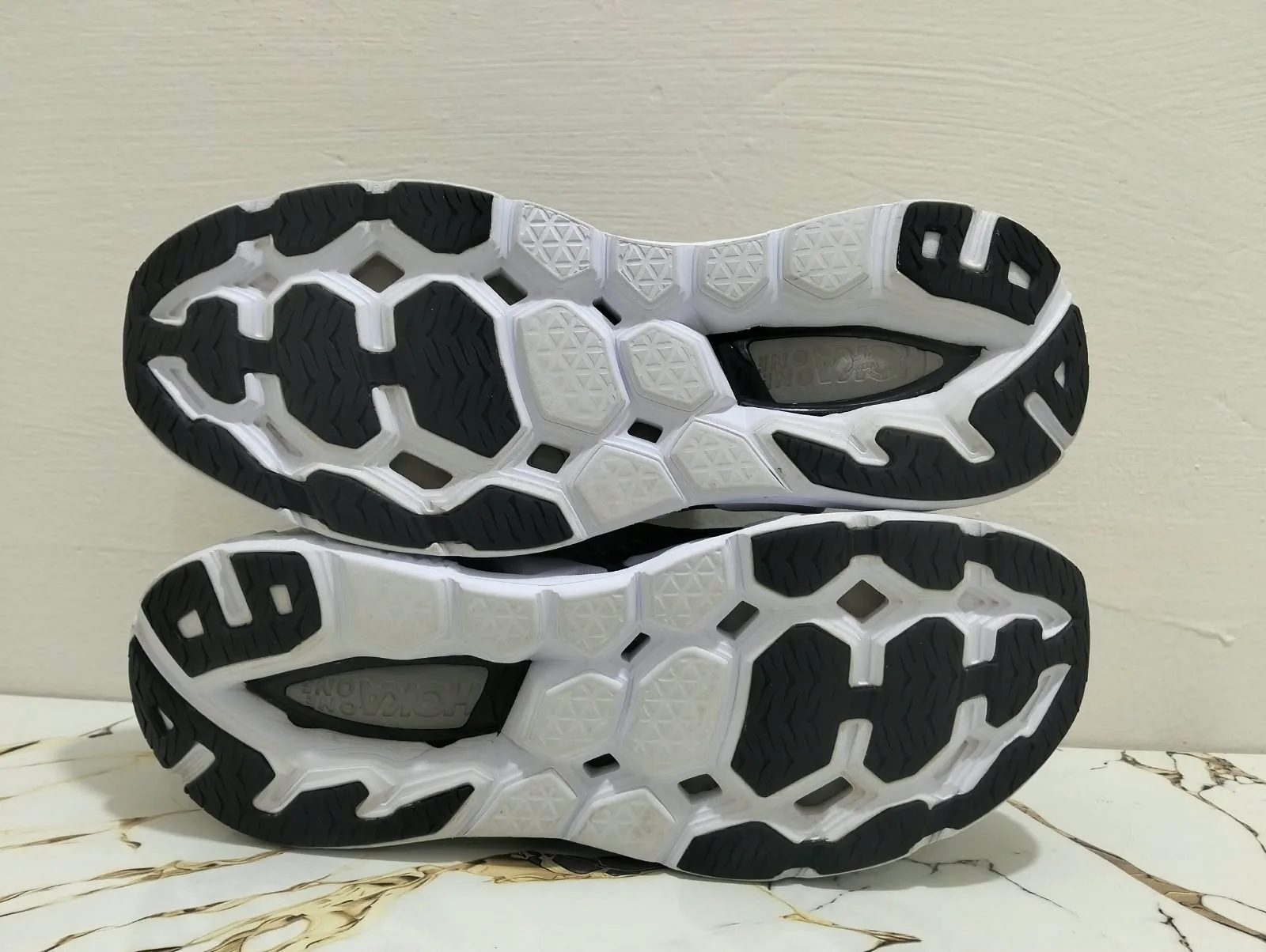 HOKA VANQUISH 2 view 5
