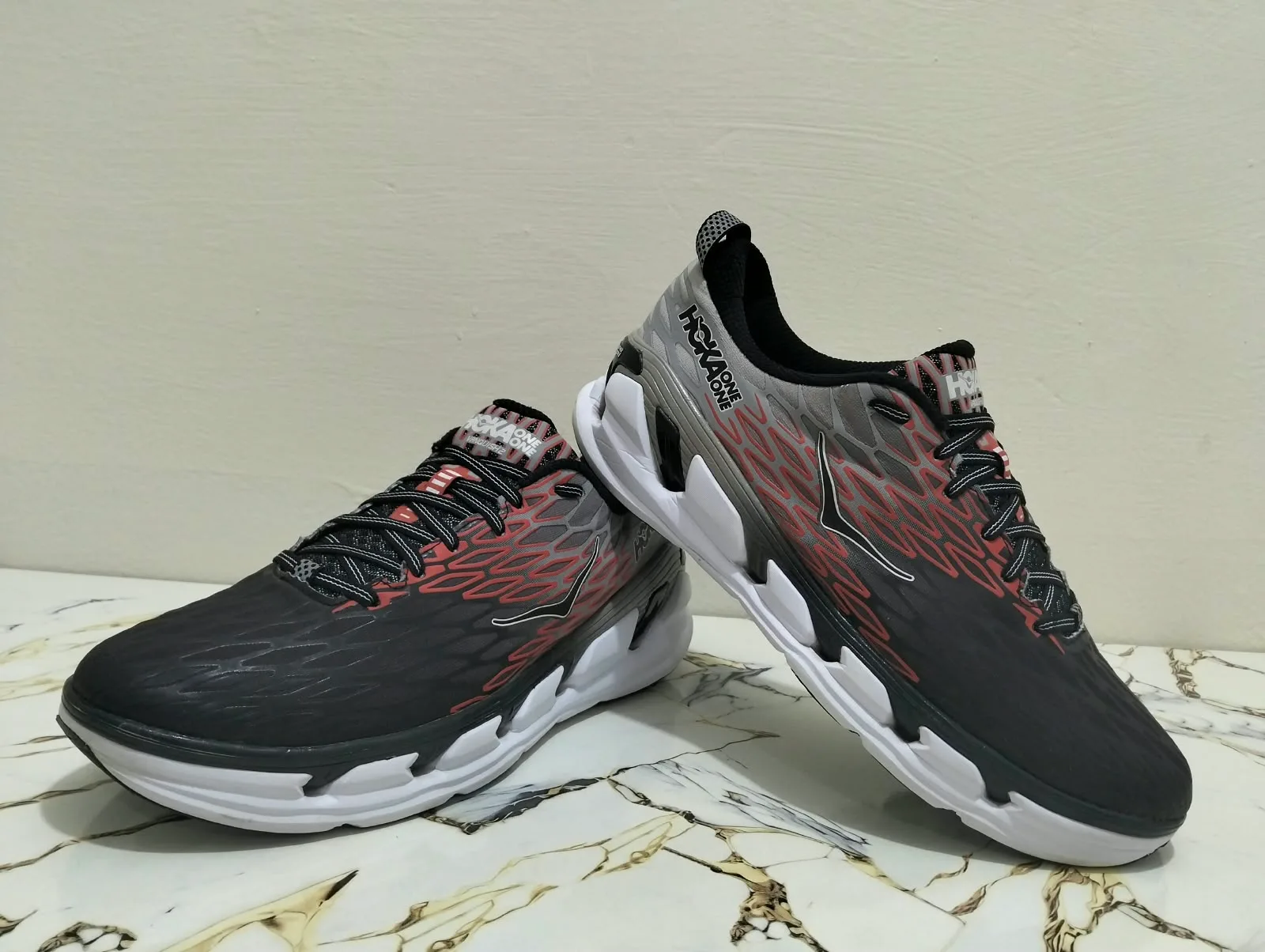 HOKA VANQUISH 2 view 4