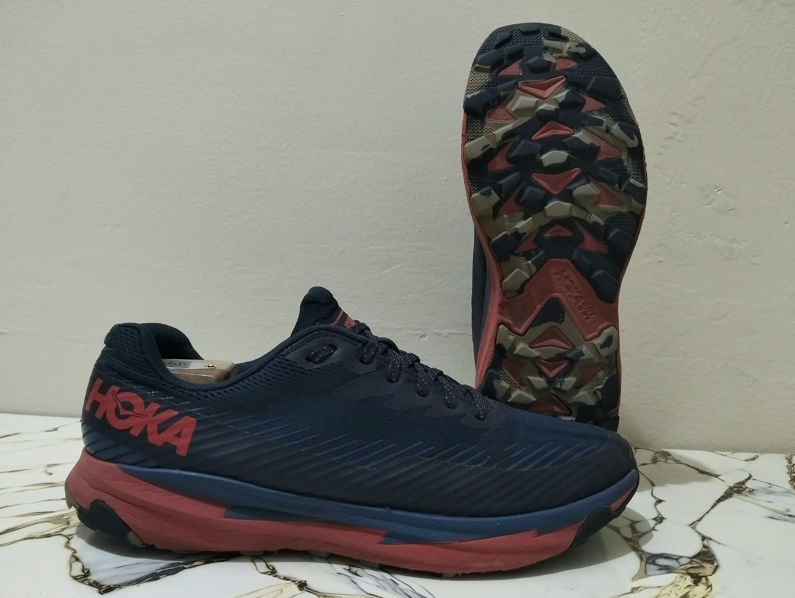 HOKA TORRENT 2