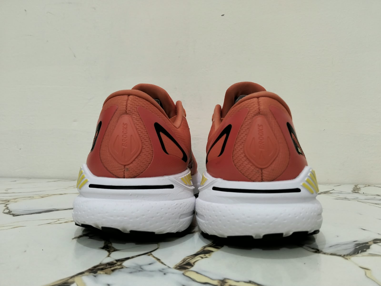 BROOKS ADRENALINE GTX 23 view 9