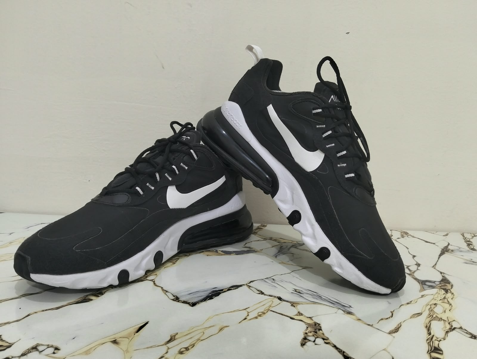 NIKE AIRMAX 270 REACT view 4