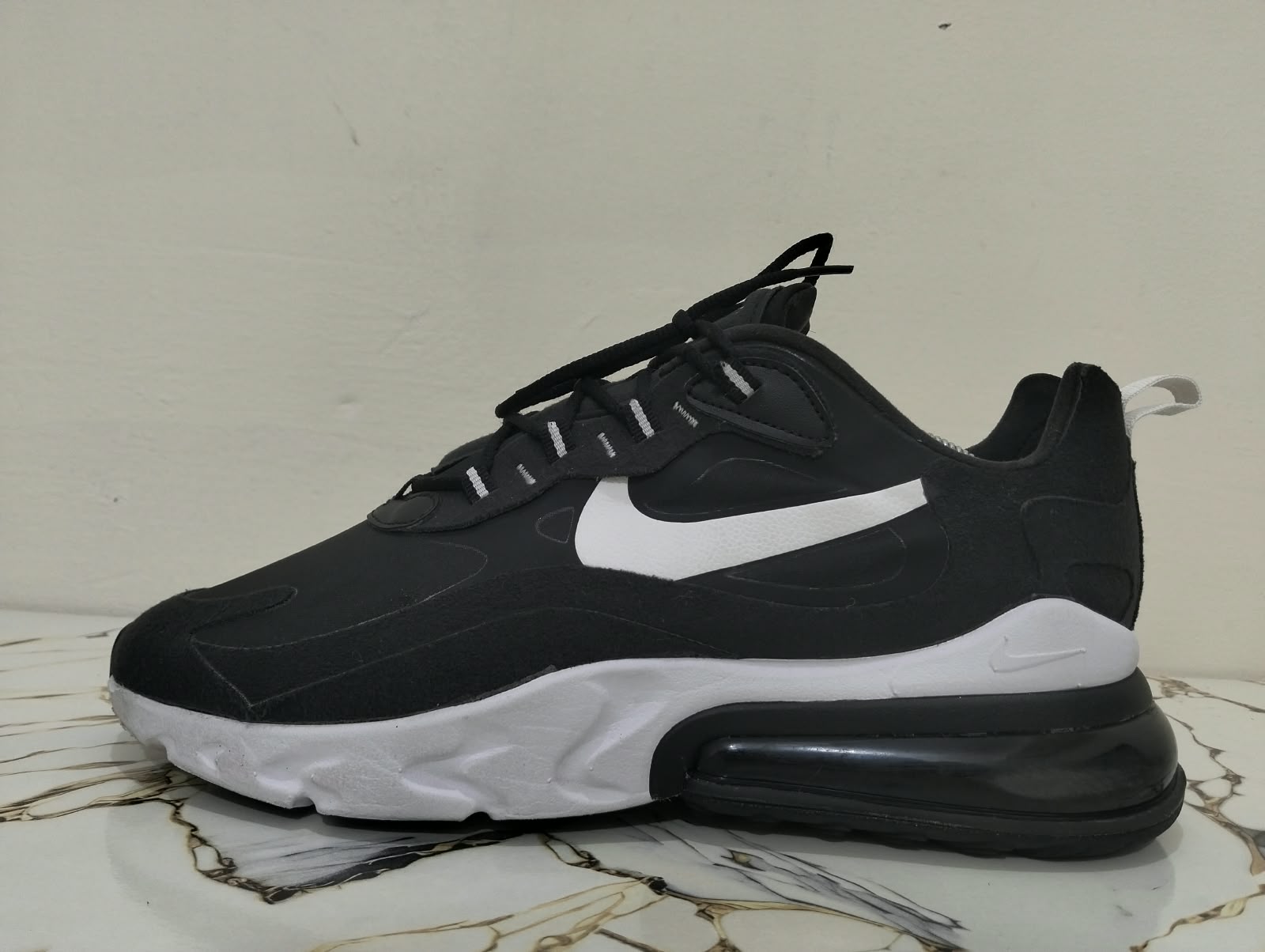 NIKE AIRMAX 270 REACT