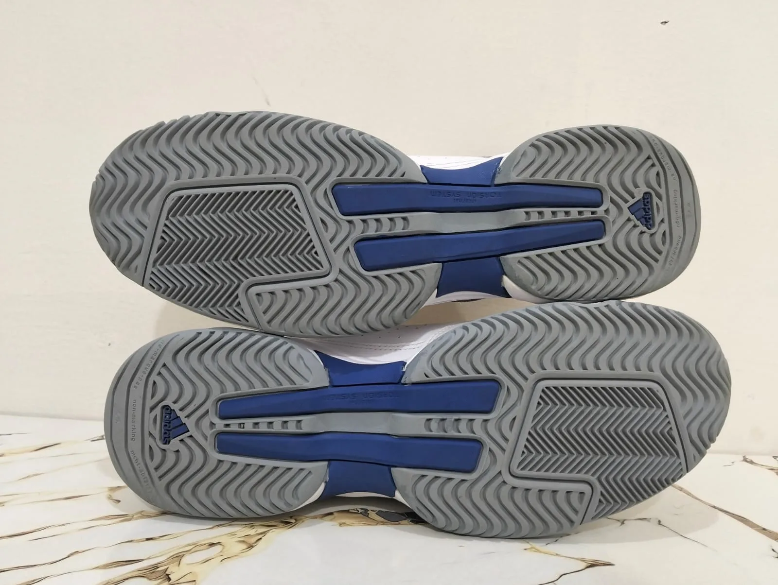 ADIDAS AMBITION LOGO 5 view 3
