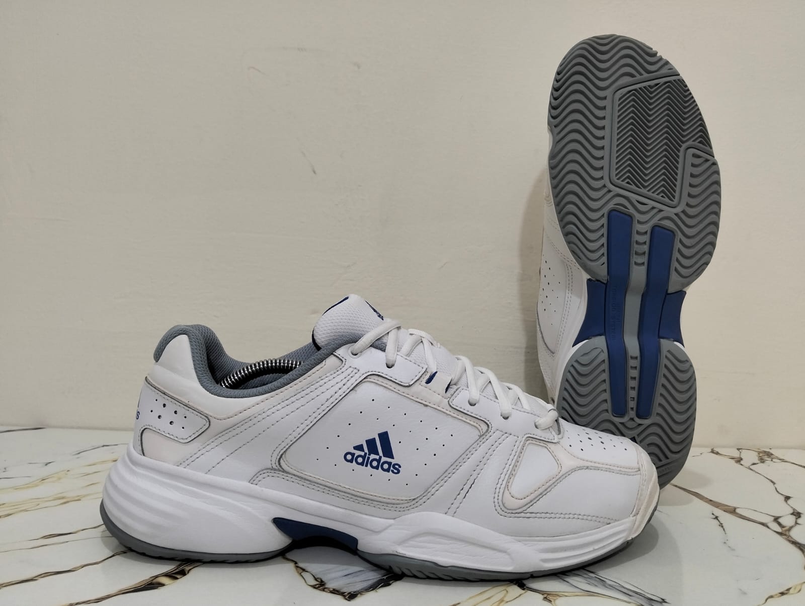 ADIDAS AMBITION LOGO 5 view 7