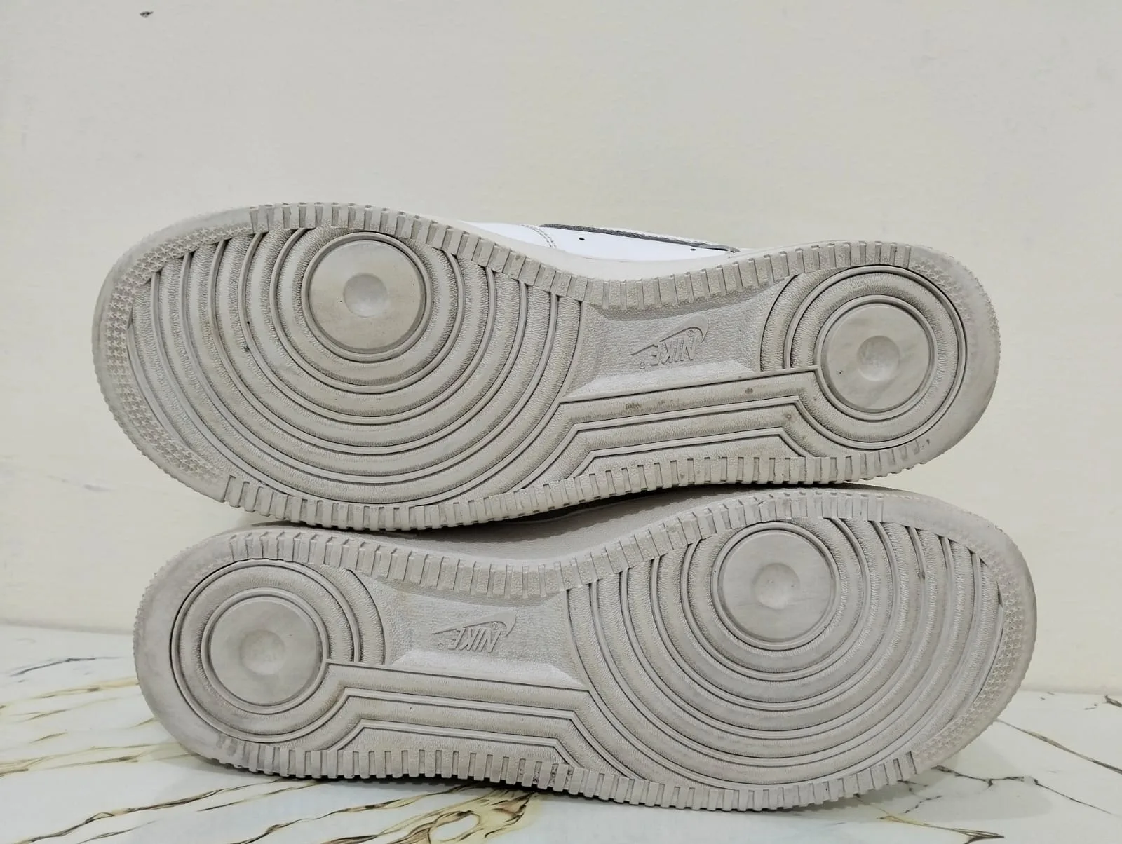 NIKE AIR FORCE 1 view 5