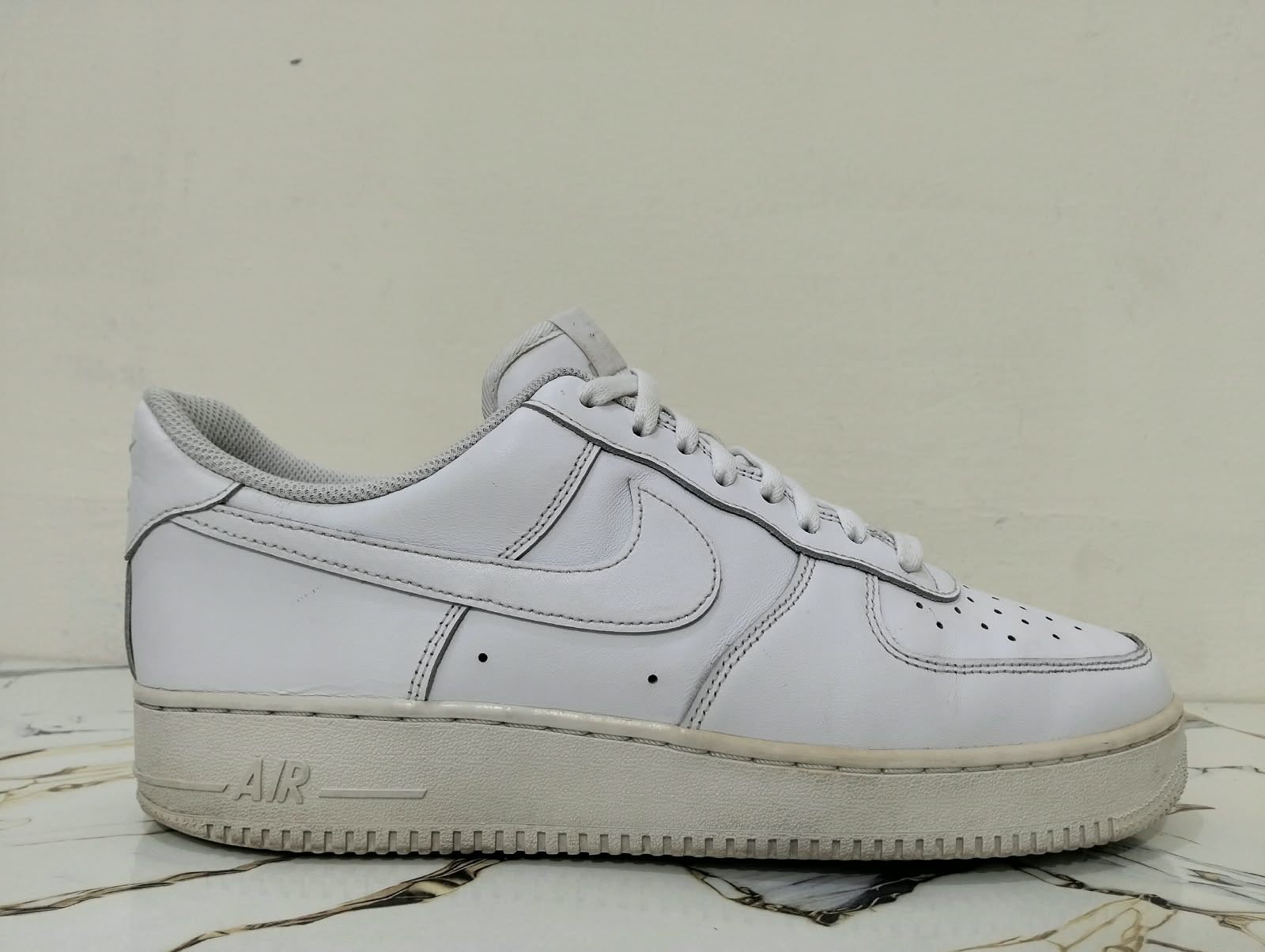 NIKE AIR FORCE 1