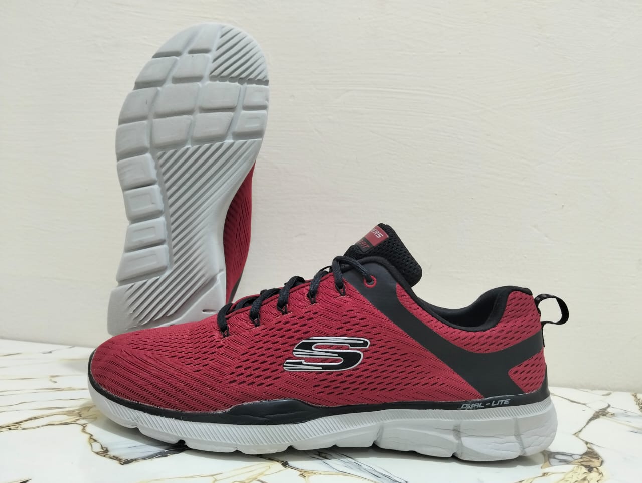 SKECHERS EQUILIZER 3 RED