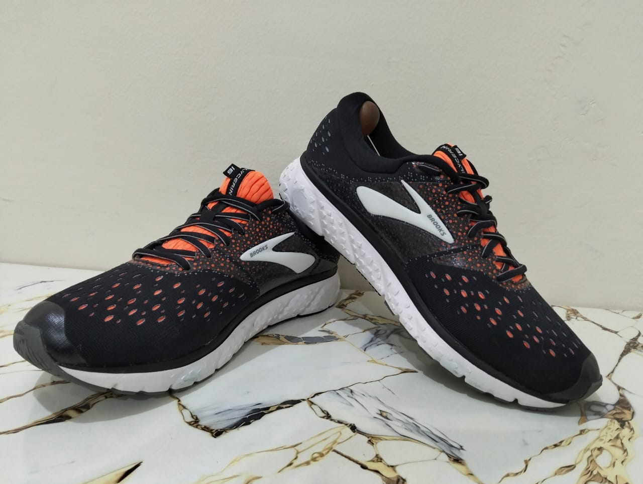 BROOKS GLYCRINE 16 view 8