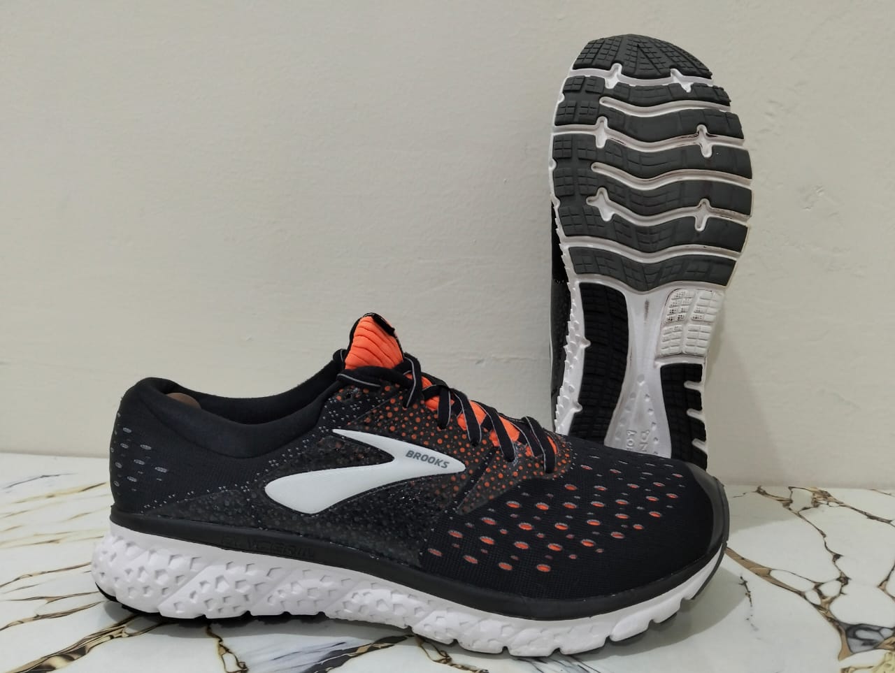BROOKS GLYCRINE 16