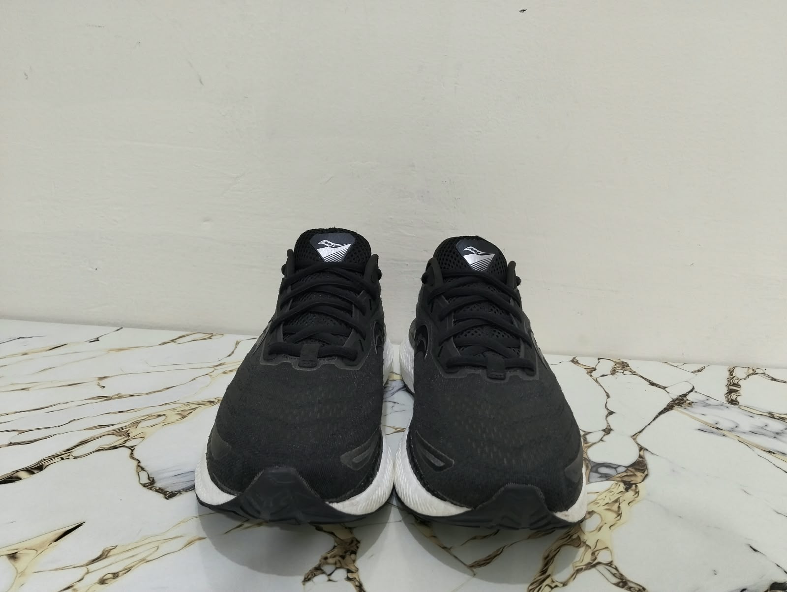 SAUCONY TRIUMPH 19 view 4