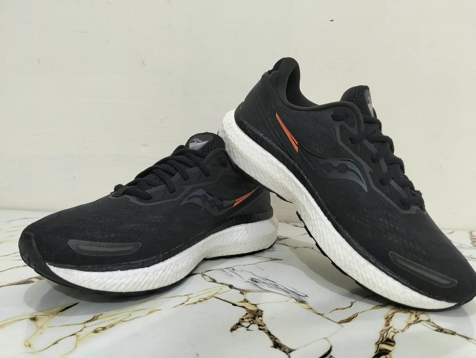 SAUCONY TRIUMPH 19 view 5