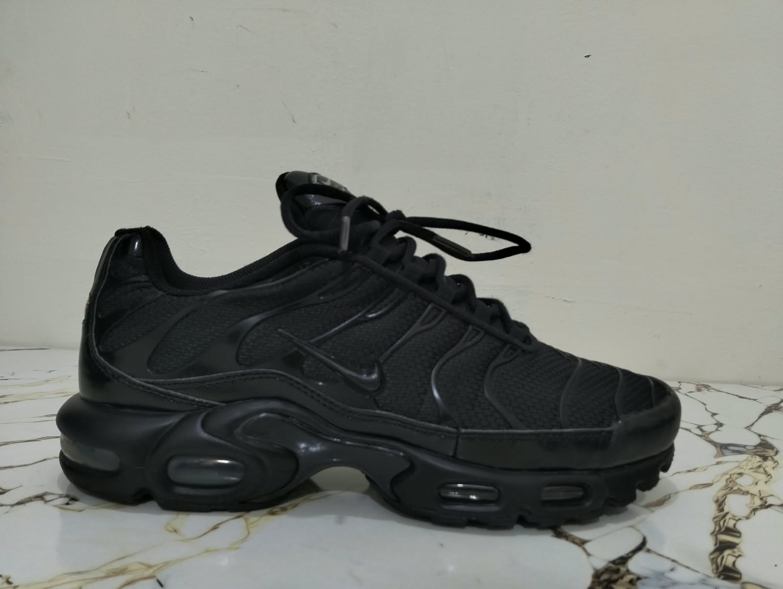 NIKE AIRMAX PLUS