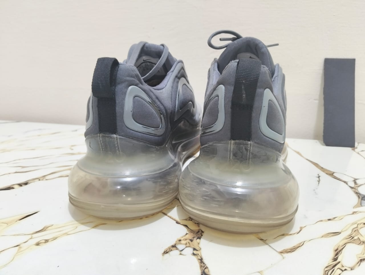 NIKE AIRMAX 720 view 6