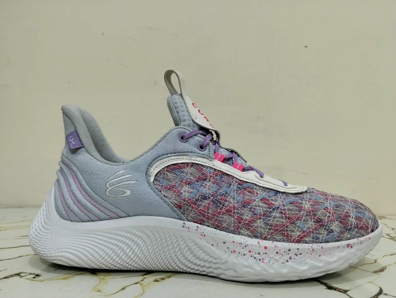 UNDER ARMOUR CURRY FLOW 9