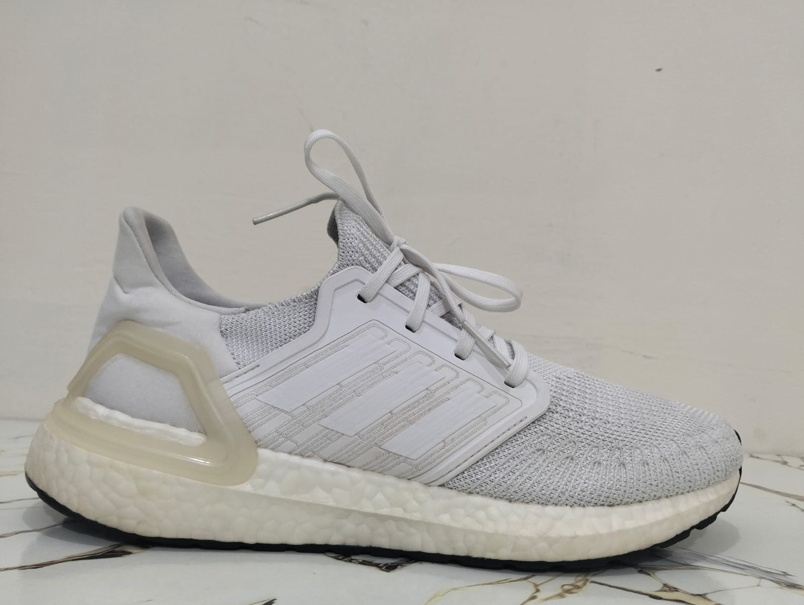 ADIDAS ULTRABOOST 20