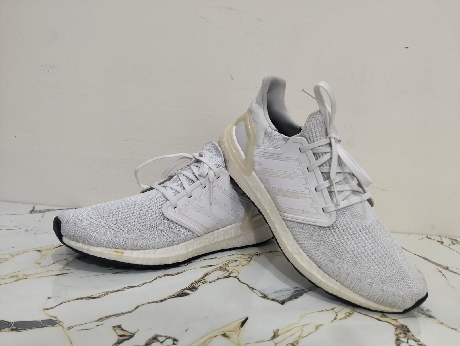 ADIDAS ULTRABOOST 20 view 3
