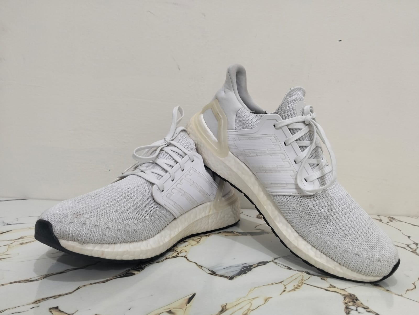 ADIDAS ULTRABOOST 20 view 6