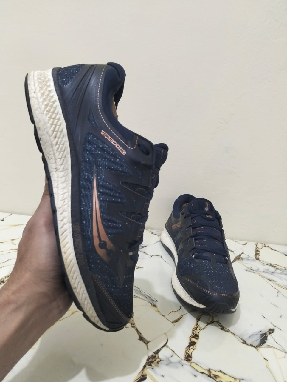 SAUCONY TRIUMPH ISO view 5