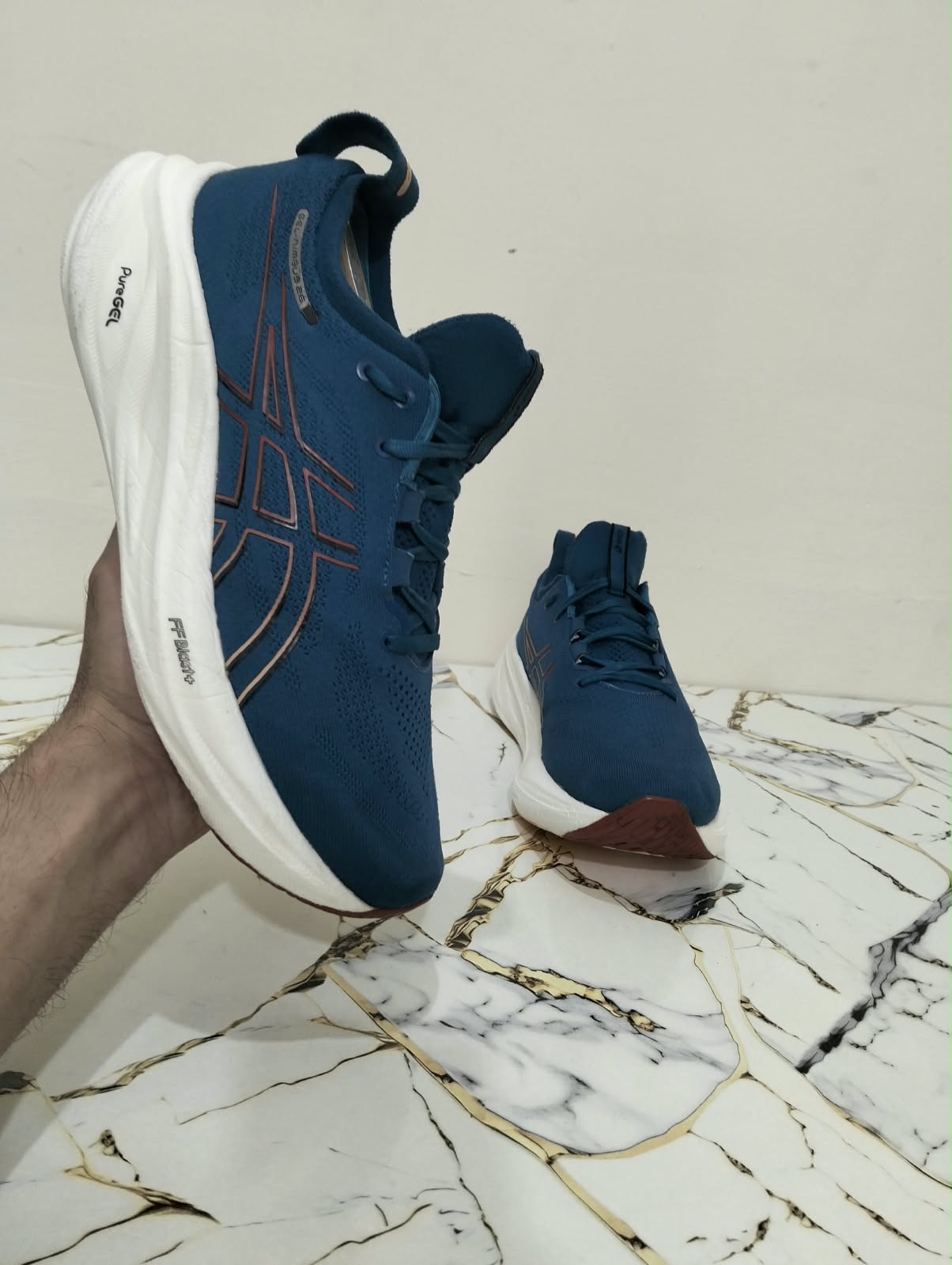 ASICS GEL NIMBUS 26 view 3