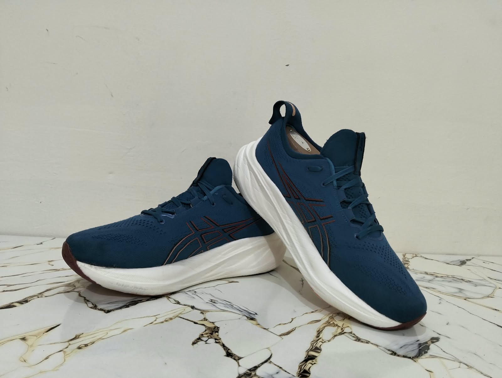 ASICS GEL NIMBUS 26 view 5