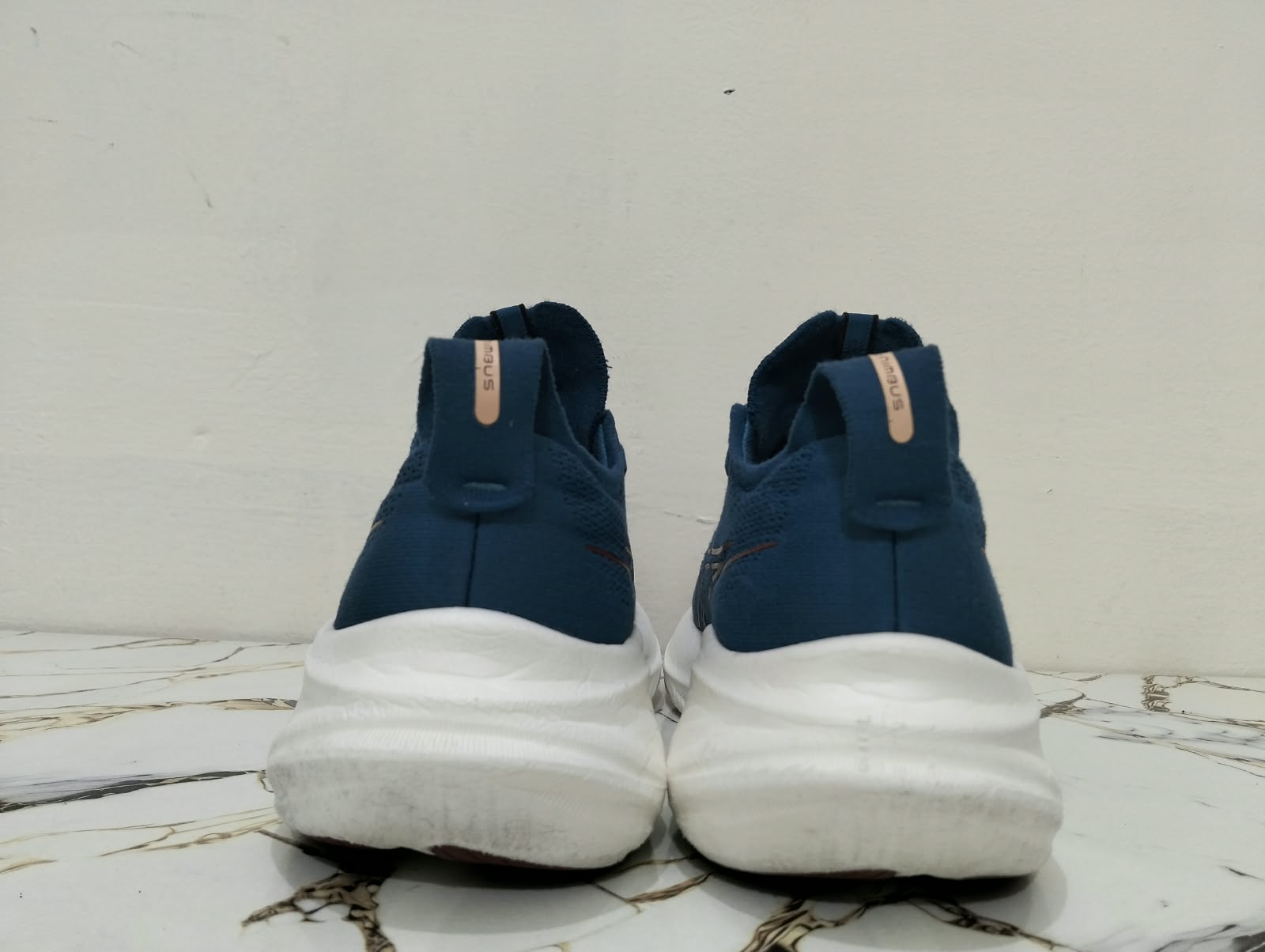 ASICS GEL NIMBUS 26 view 6