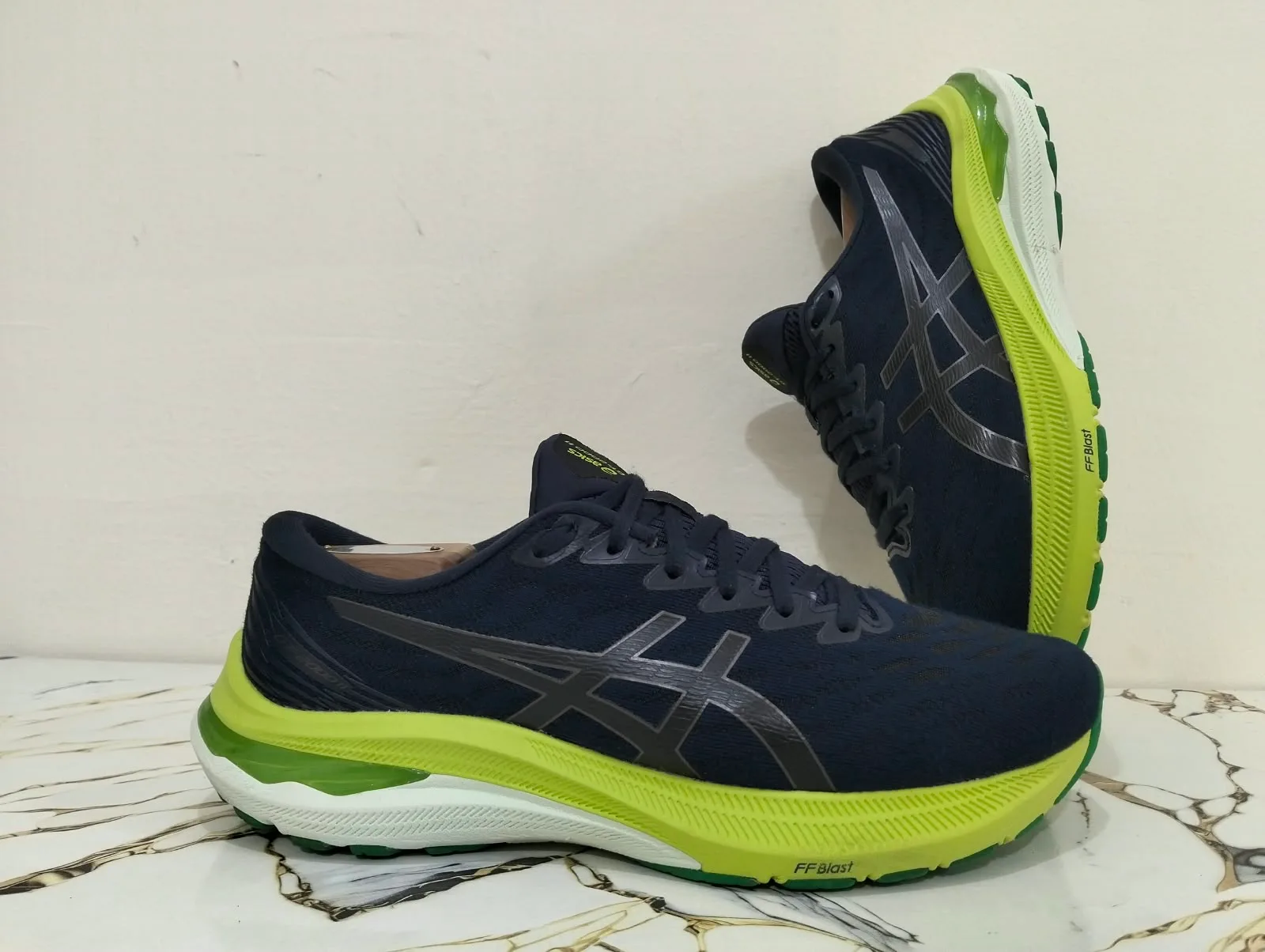 ASICS GT 2000 11 view 4