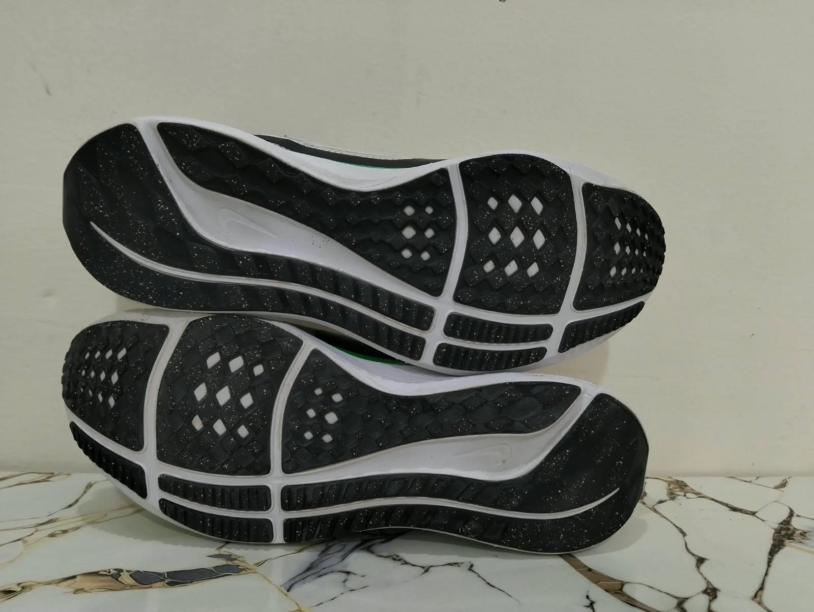 NIKE AIR ZOOM PEGASUS 40 view 8