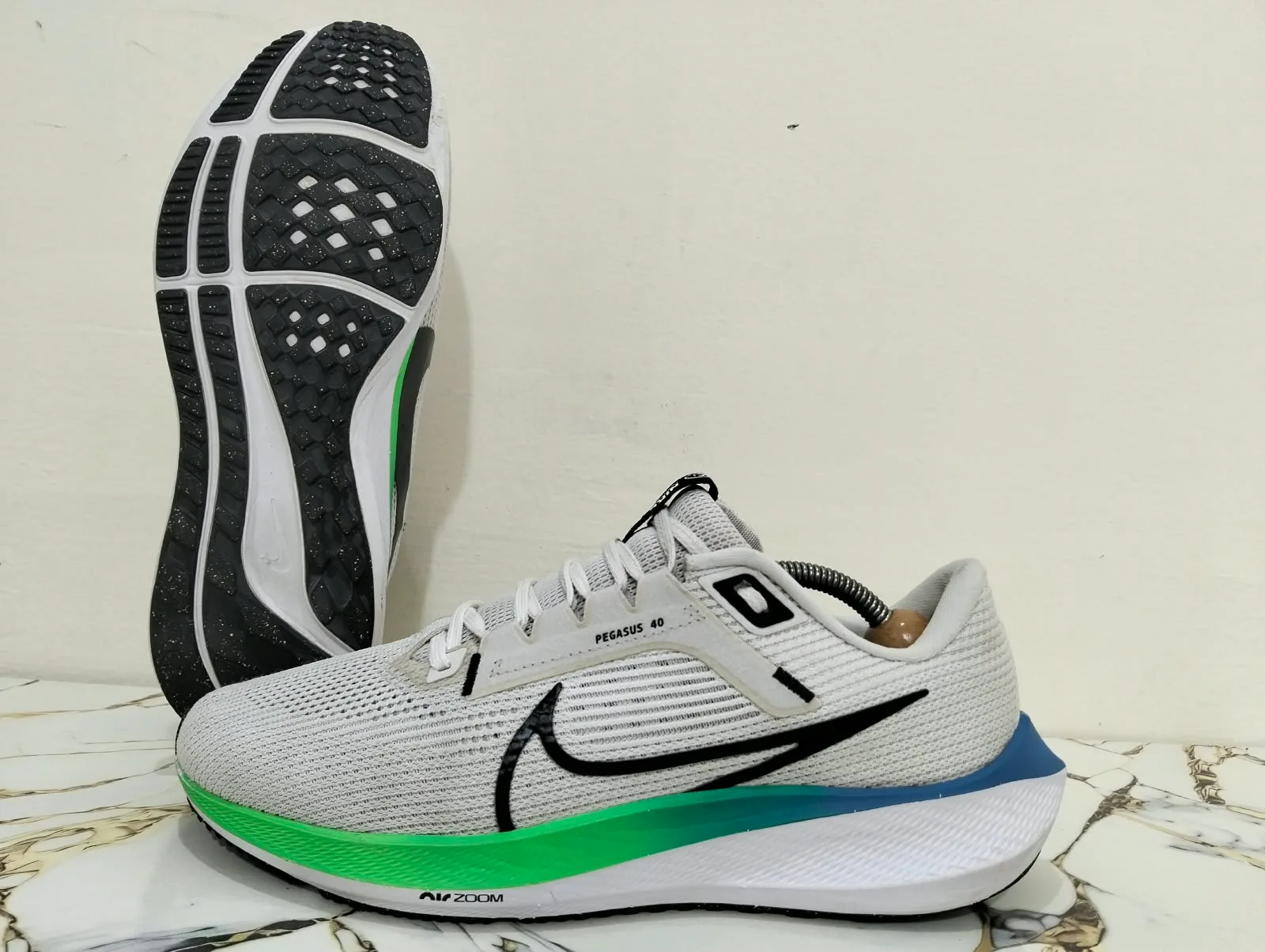 NIKE AIR ZOOM PEGASUS 40 view 3