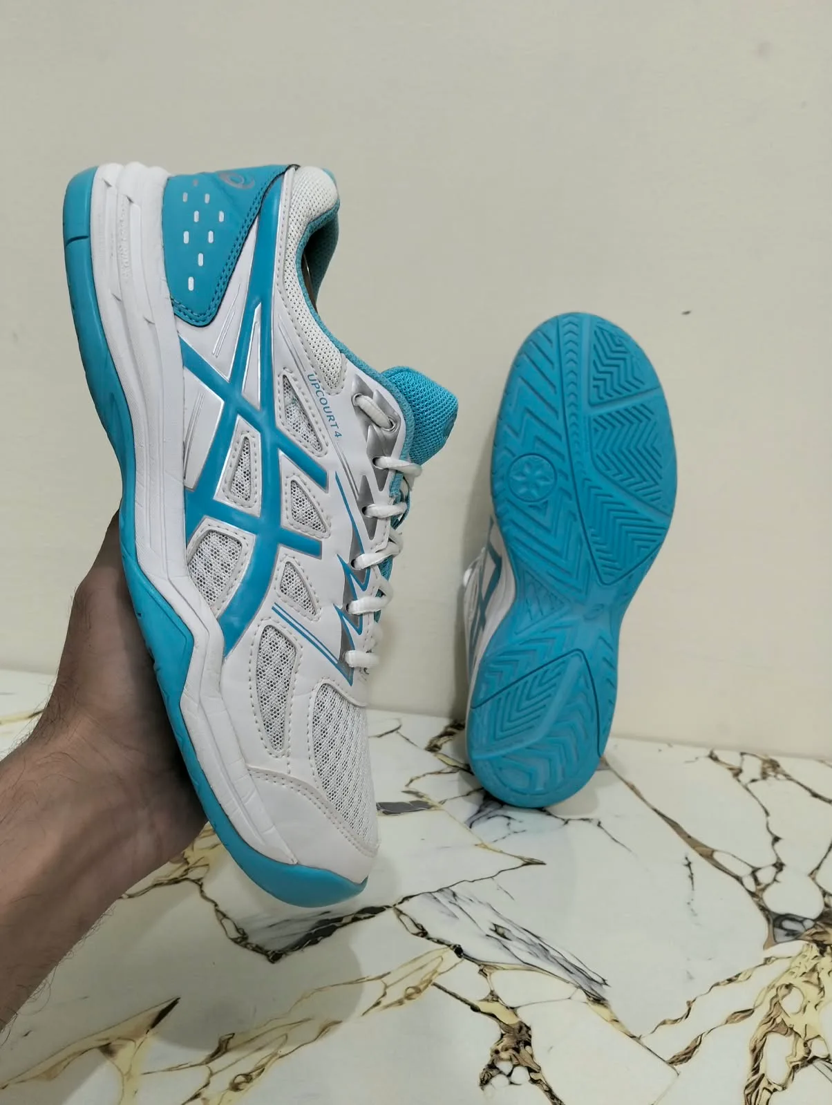 ASICS UPCOURT 4 view 3