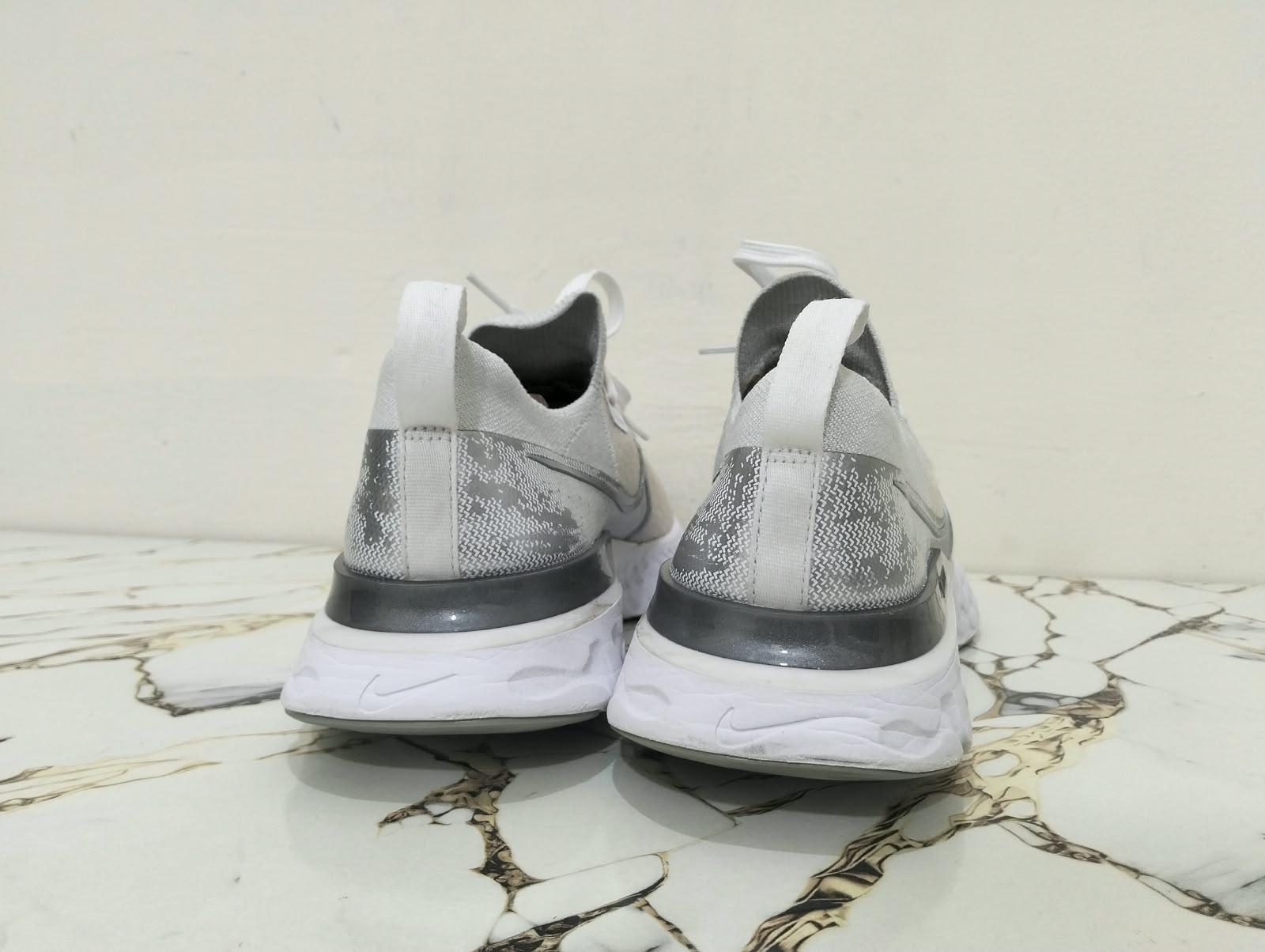 NIKE INFINITY RUN FLYKNIT view 8