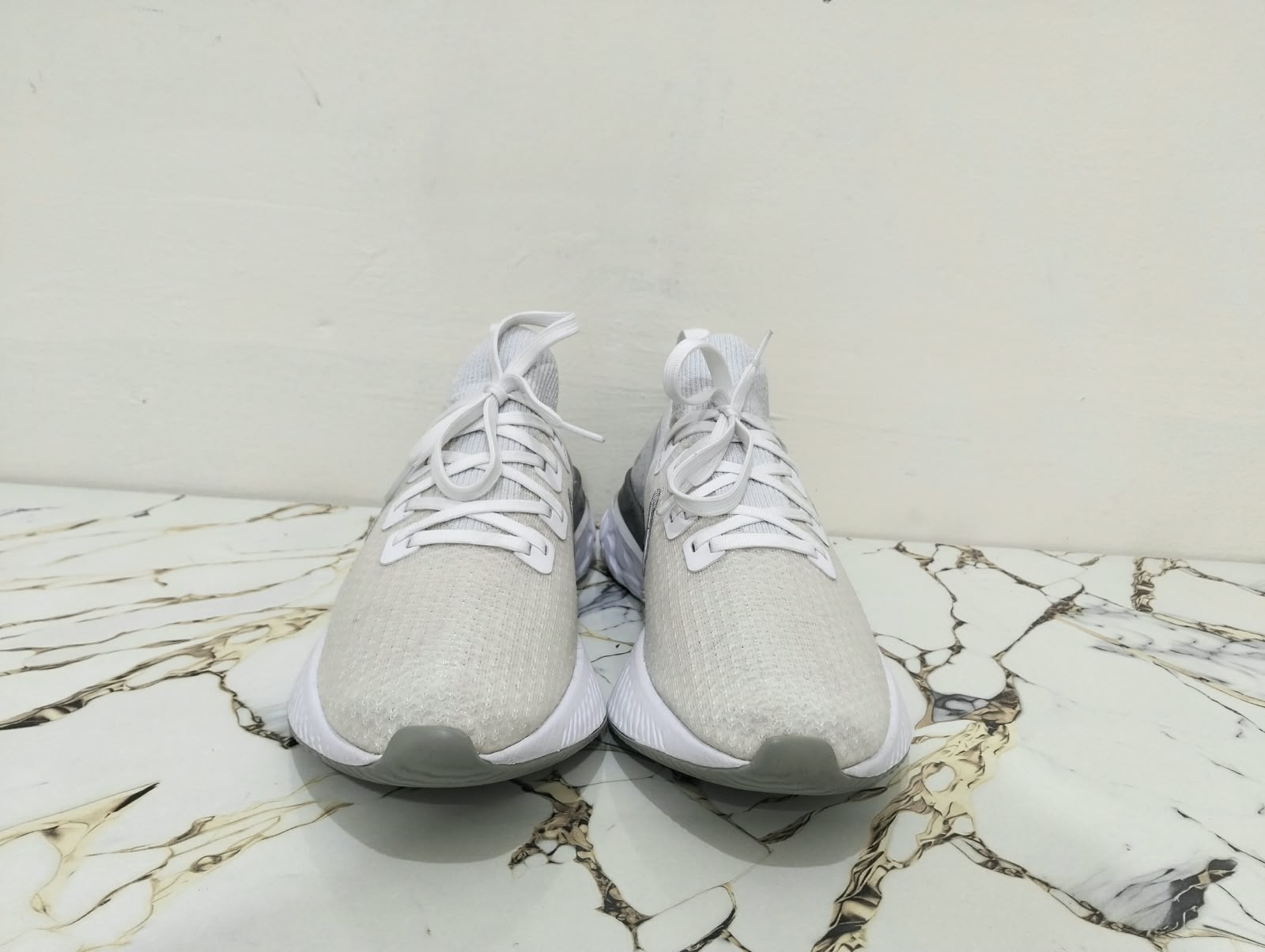 NIKE INFINITY RUN FLYKNIT view 4