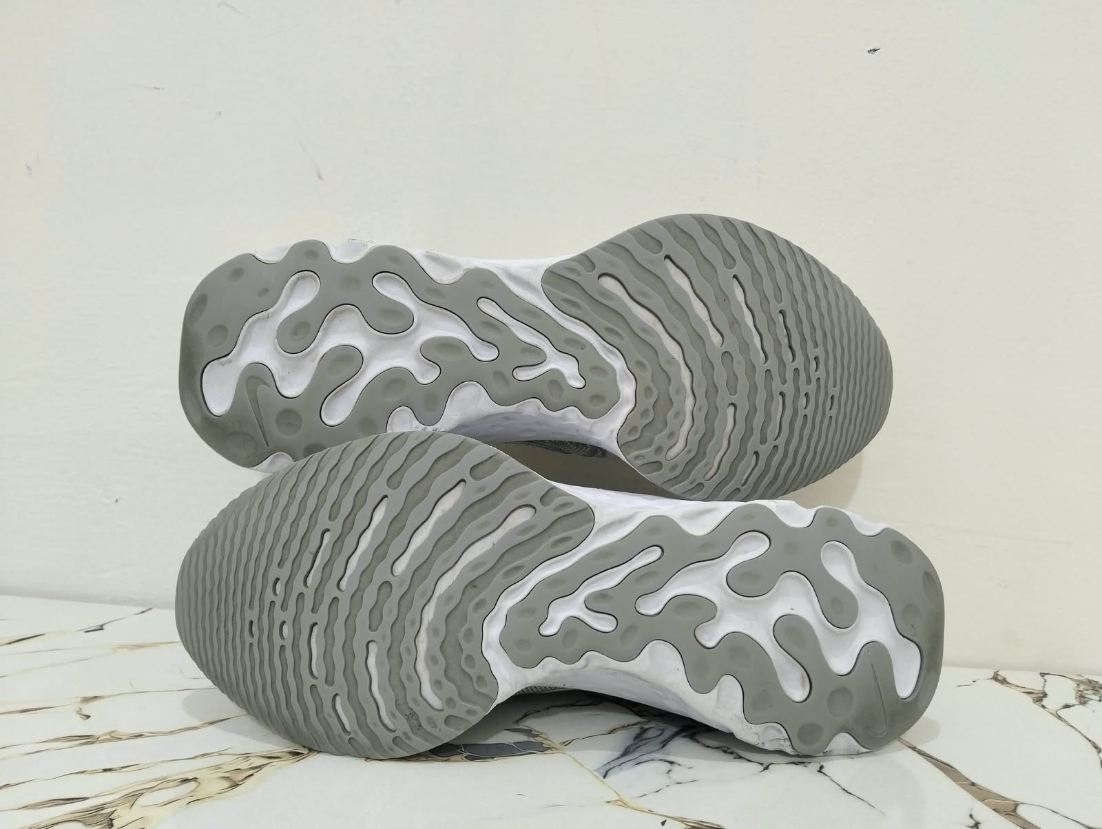 NIKE INFINITY RUN FLYKNIT view 6