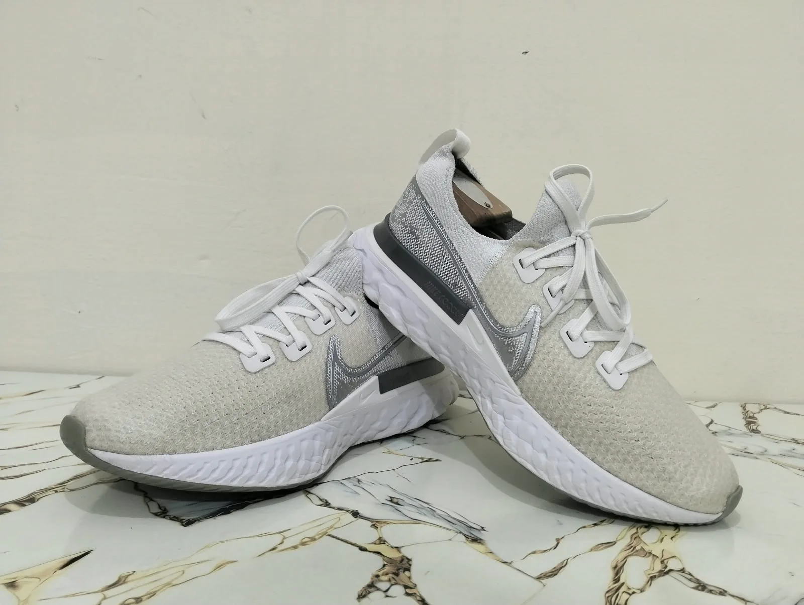 NIKE INFINITY RUN FLYKNIT view 7