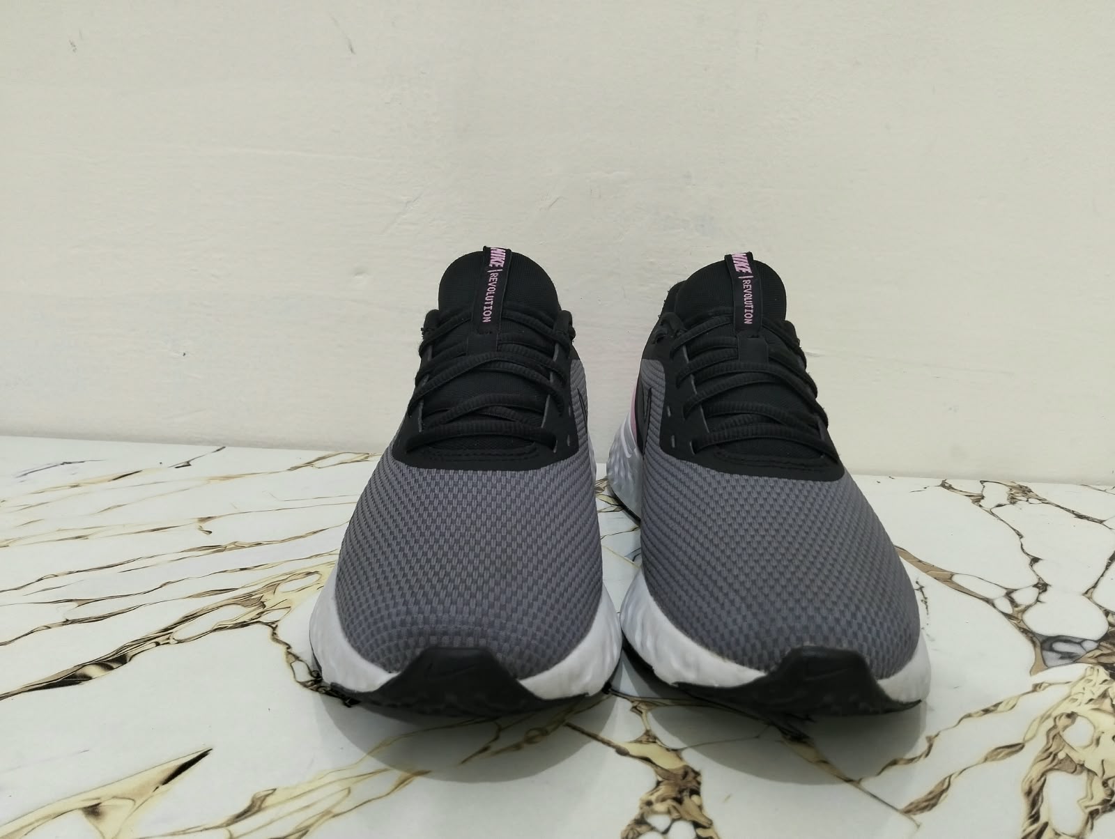 NIKE REVOLTION 5 view 7