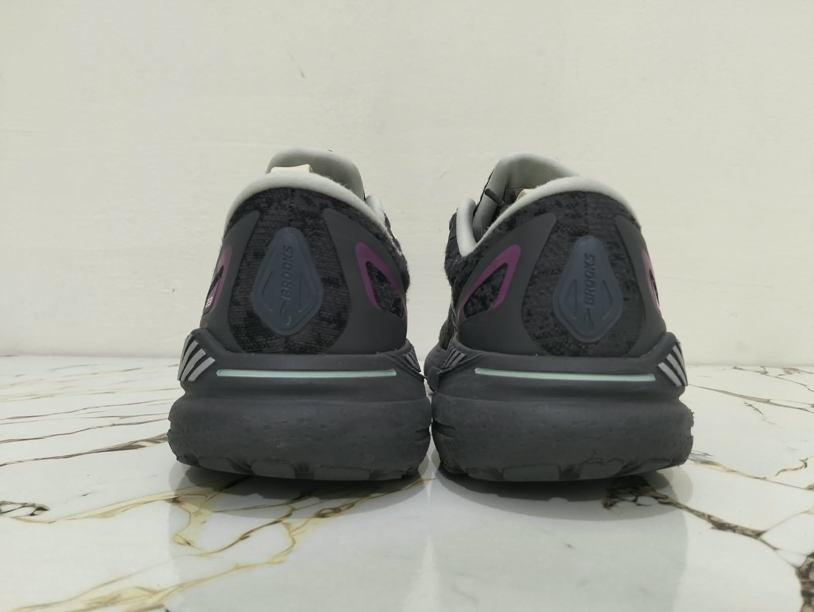 BROOKS ADRENALINE GTS 23 view 5
