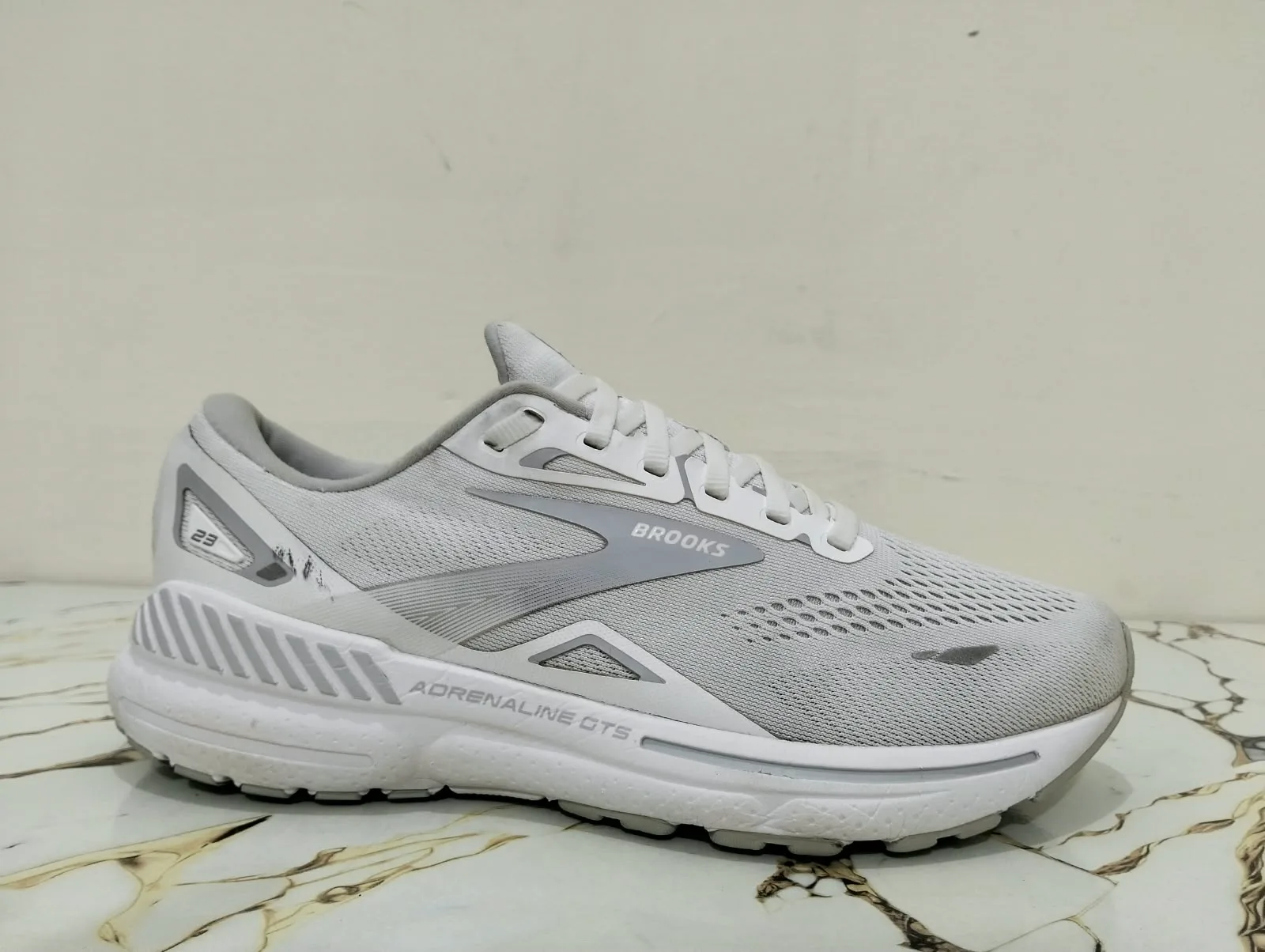 BROOKS ADRENALINE GTS 23 WHITE