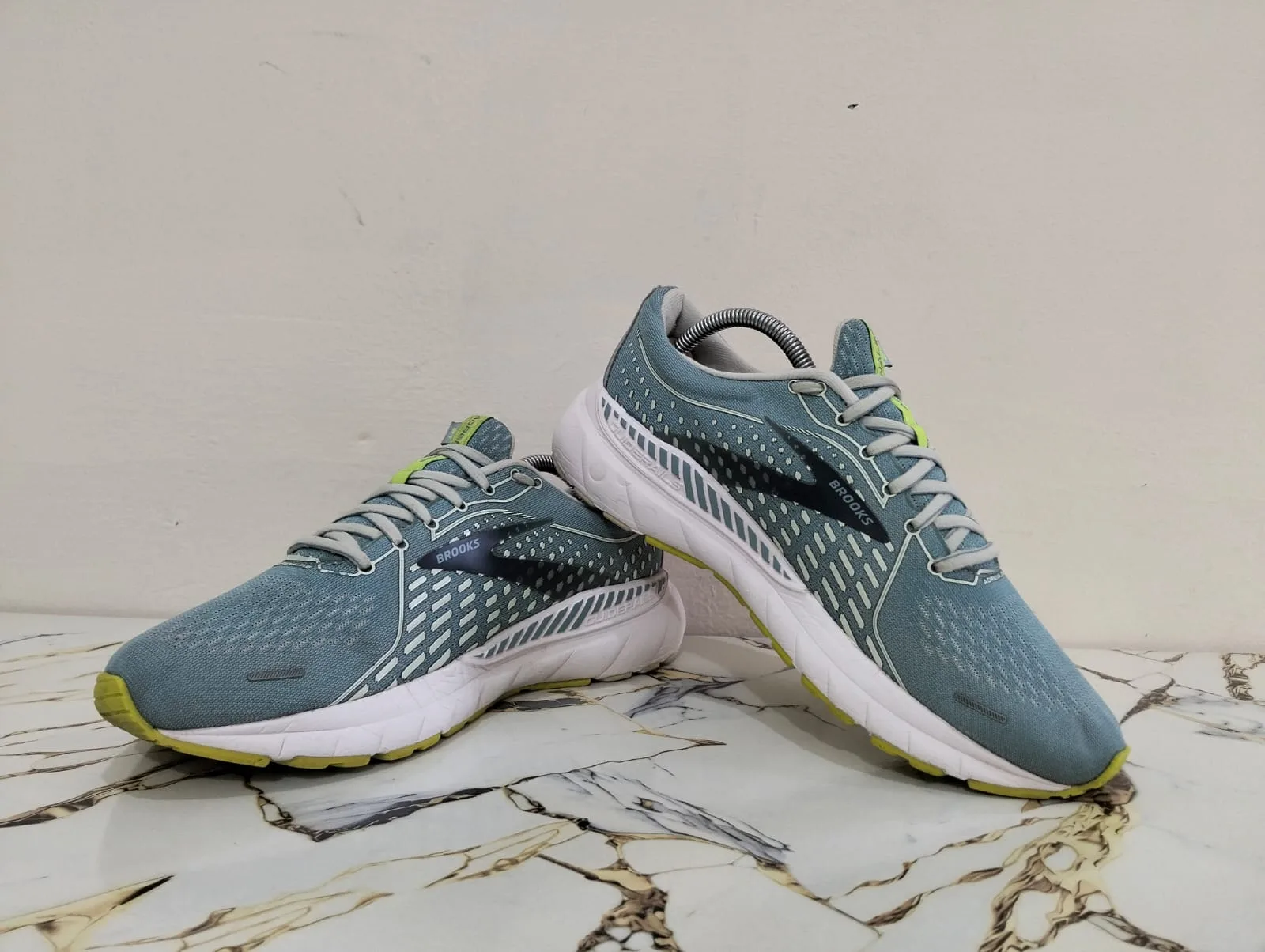 BROOKS ADRENALINE GTS 21 view 5