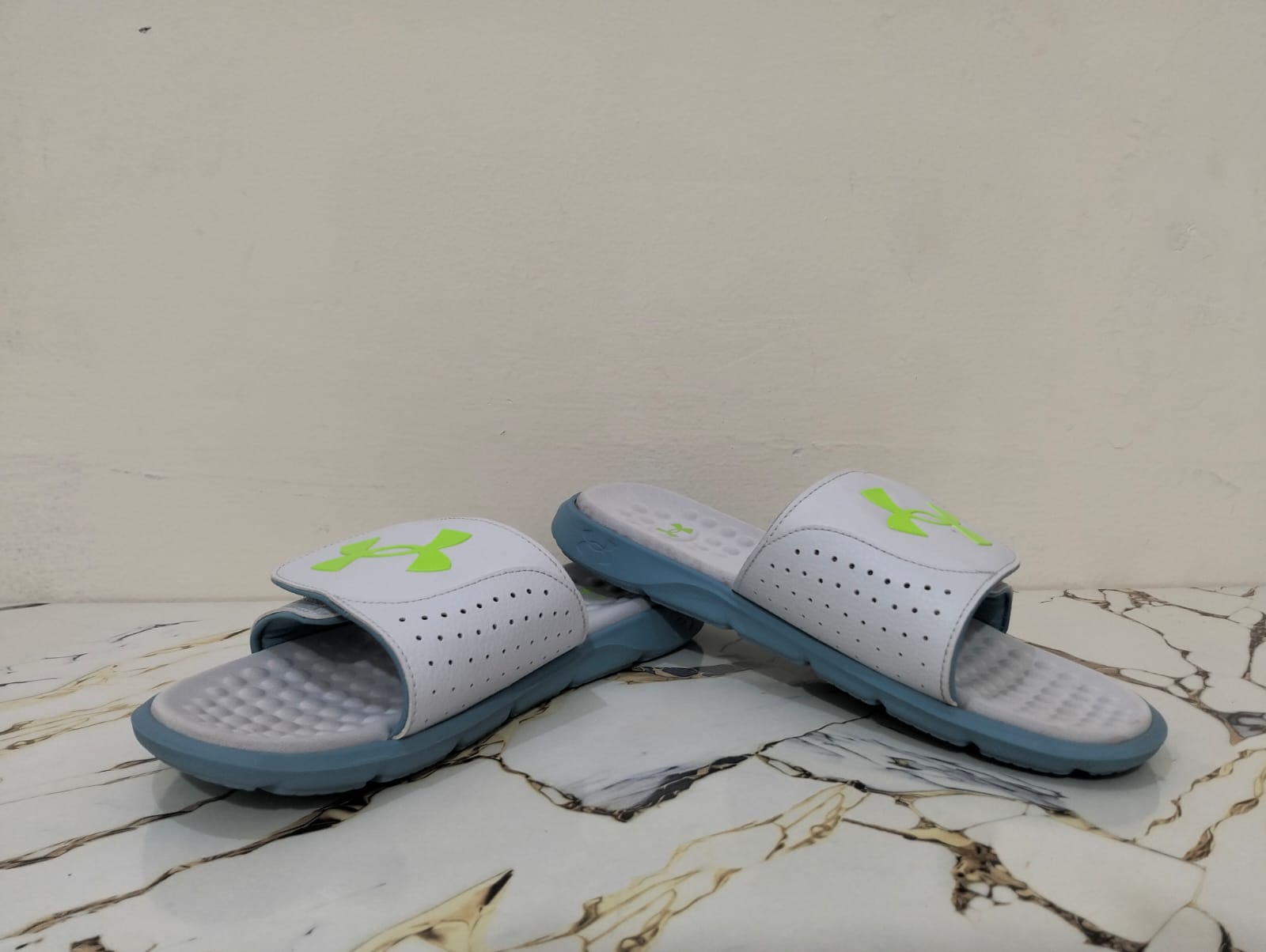 UNDER ARMOUR IGNITE PRO MENS SLIDES view 3