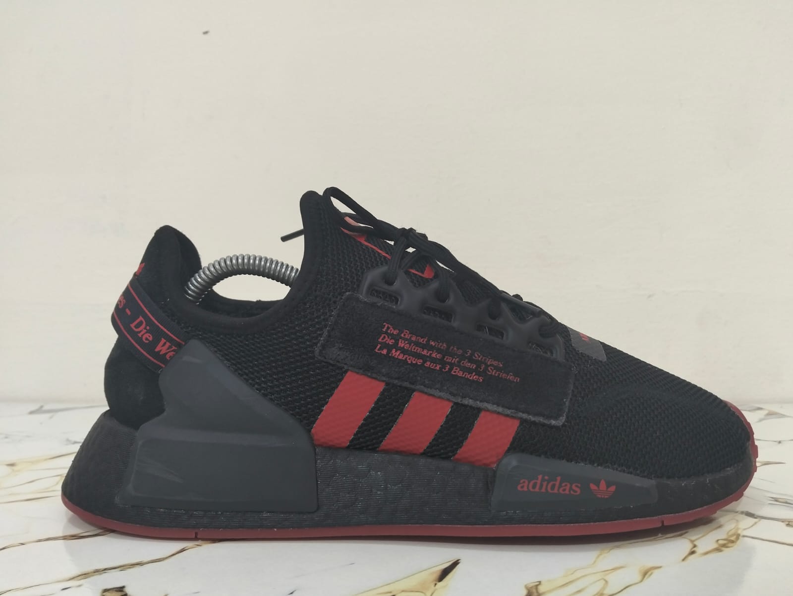 ADIDAS NMD R1 V2 BOOST