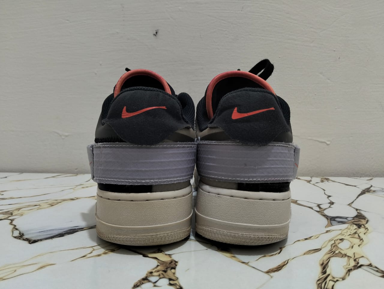 NIKE AIRFOCE 1 HYPER CRIMSON view 6