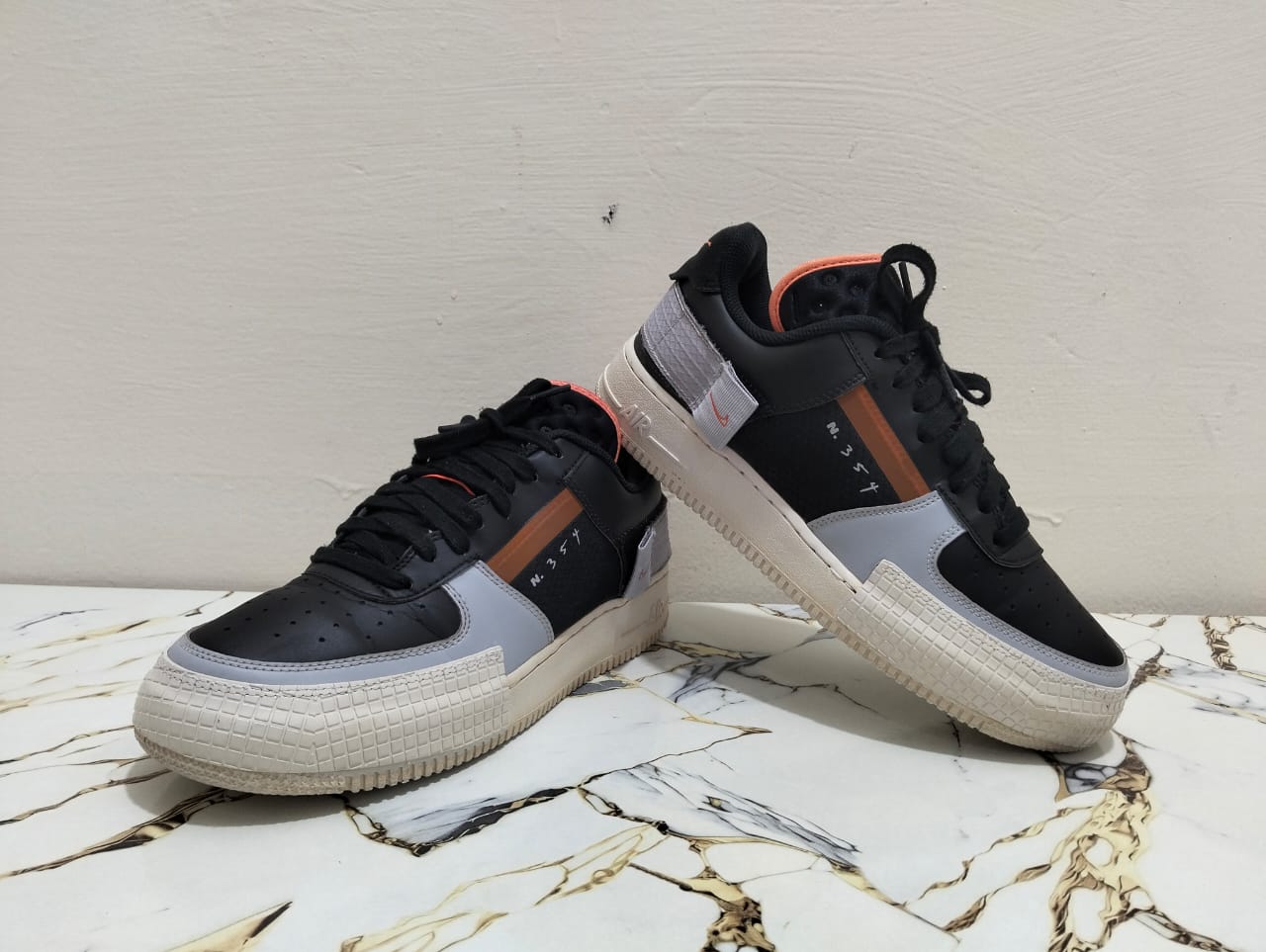 NIKE AIRFOCE 1 HYPER CRIMSON view 8