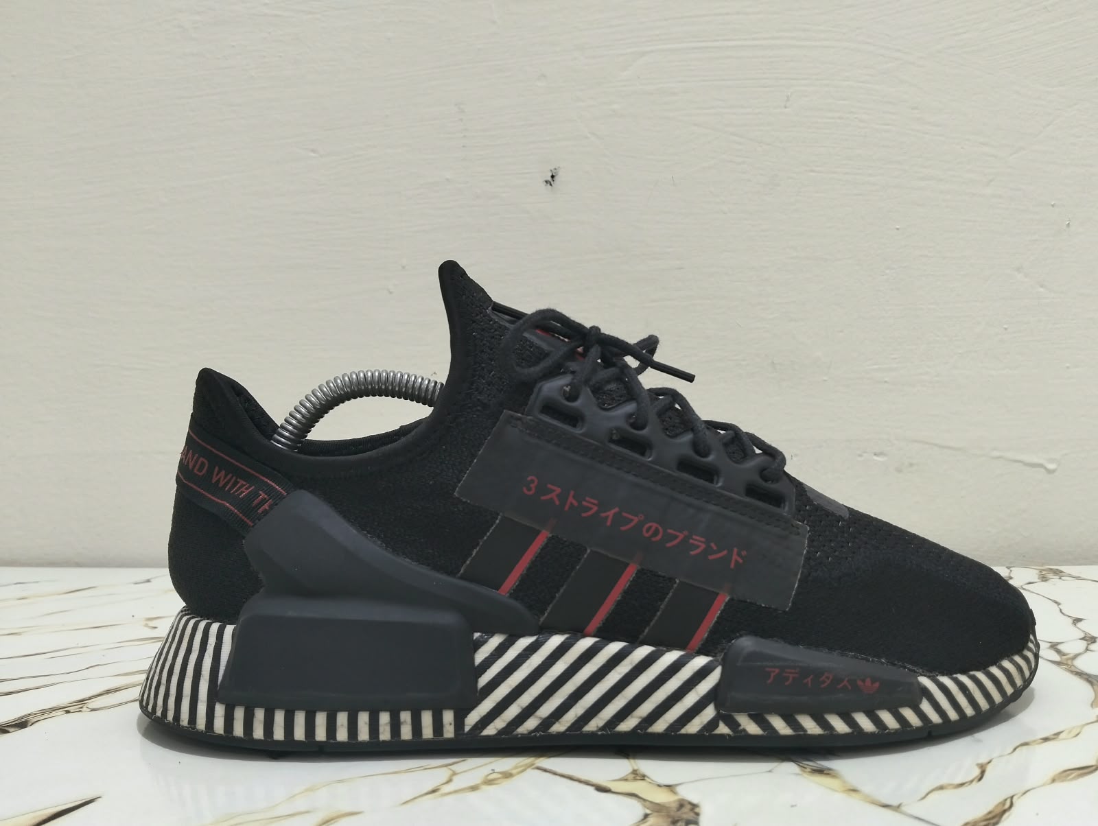 ADIDAS NMD R1