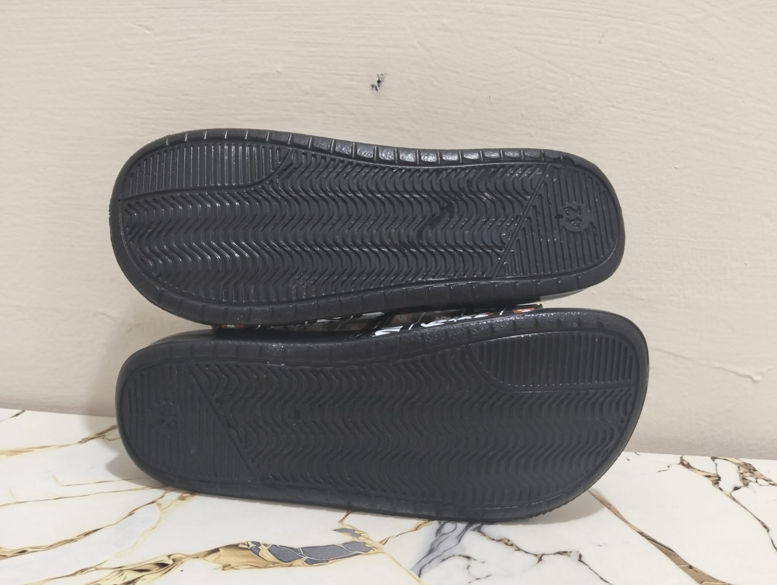 NIKE BENASSI SLIDES view 3