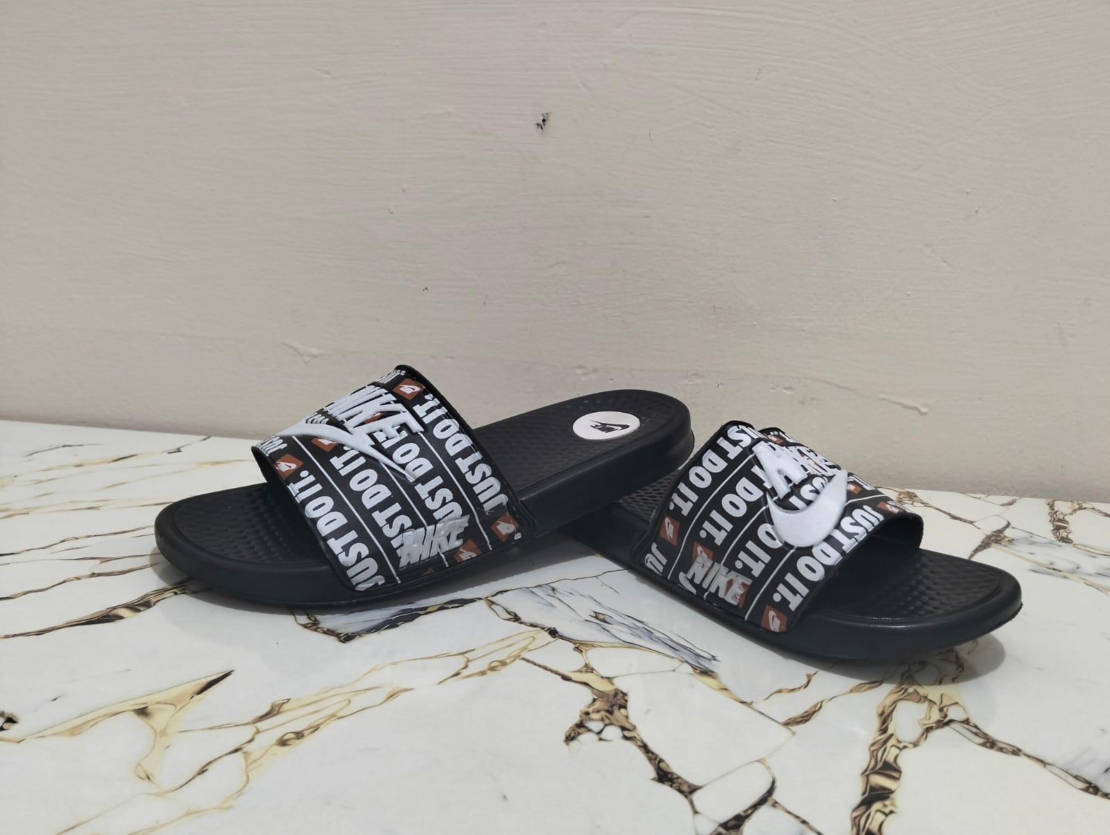 NIKE BENASSI SLIDES view 5