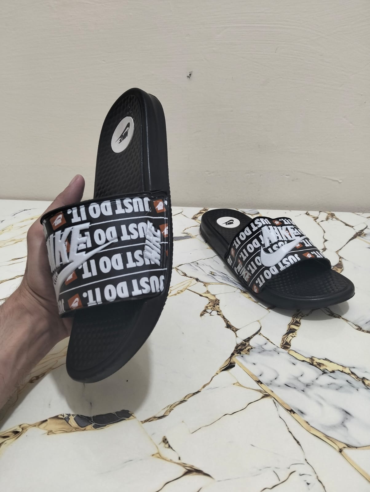 NIKE BENASSI SLIDES