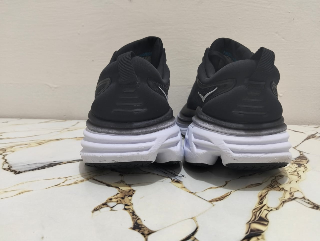 HOKA BONDI 8 view 7